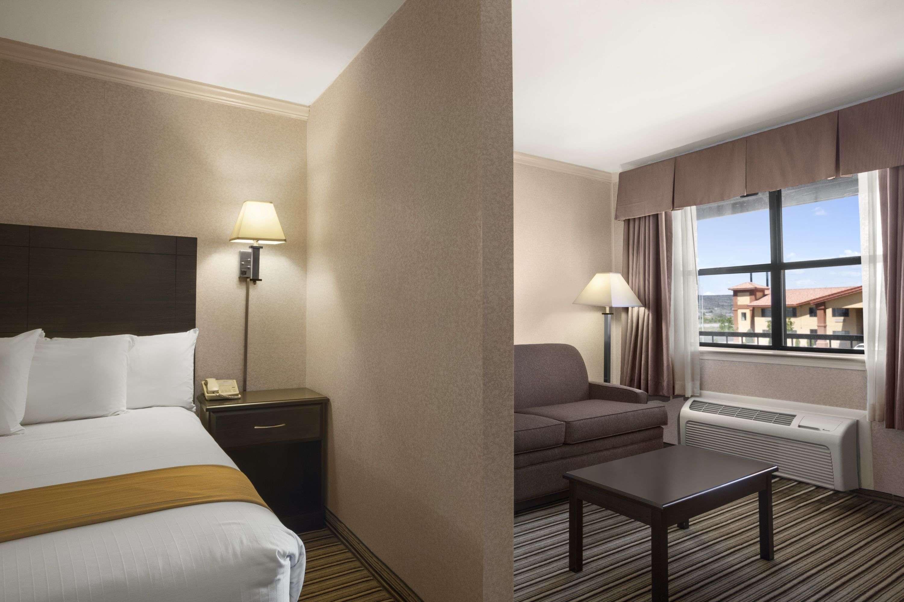 Days Inn By Wyndham Grants Ngoại thất bức ảnh