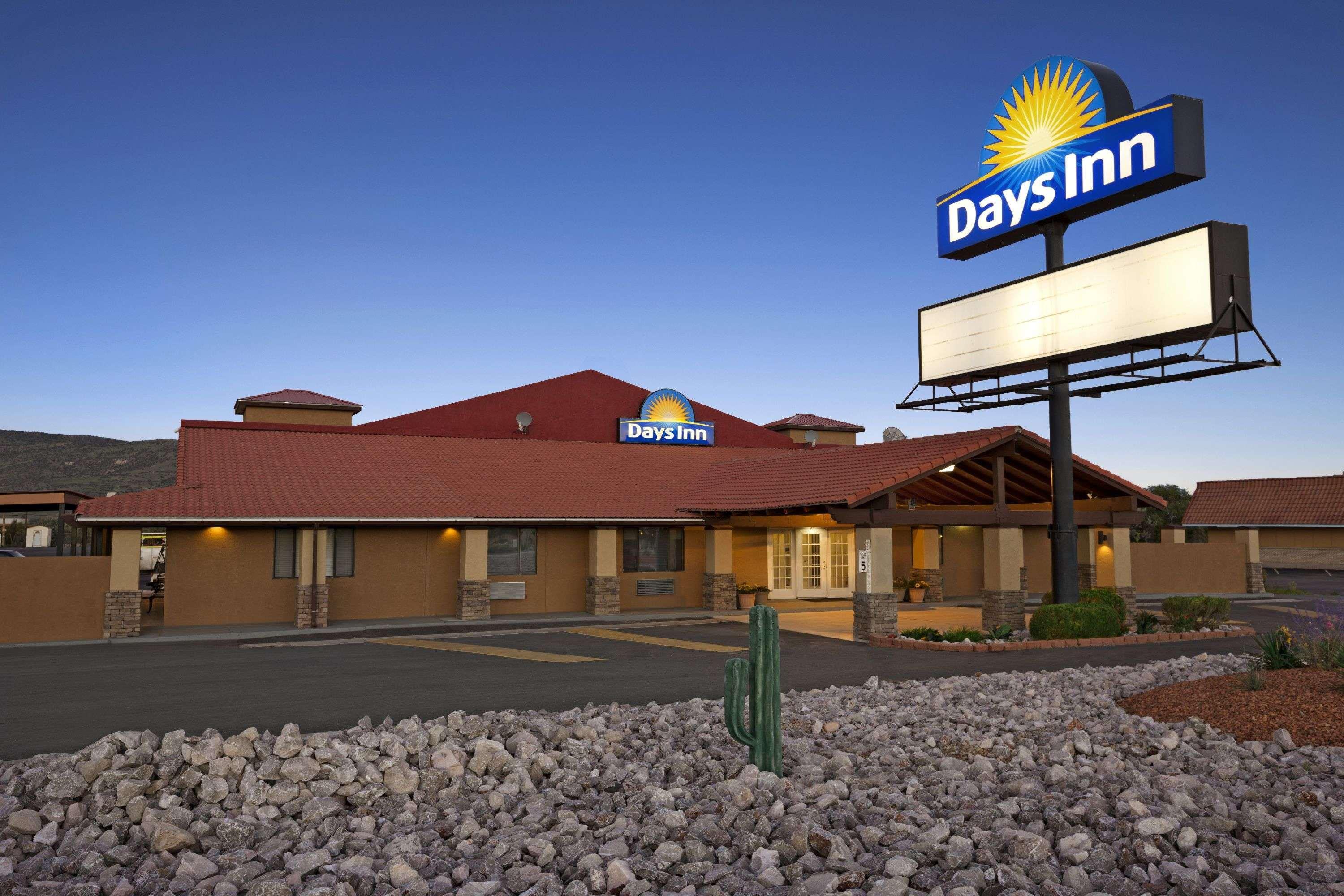Days Inn By Wyndham Grants Ngoại thất bức ảnh